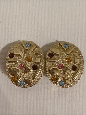 Vintage Sarah Coventry Gold Tone Rhinestone Clip On Earrings